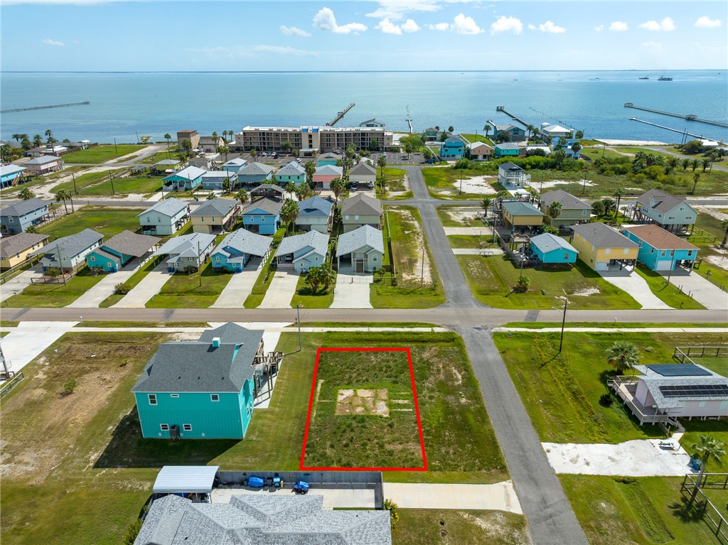 810 E James Street Rockport TX 78382
