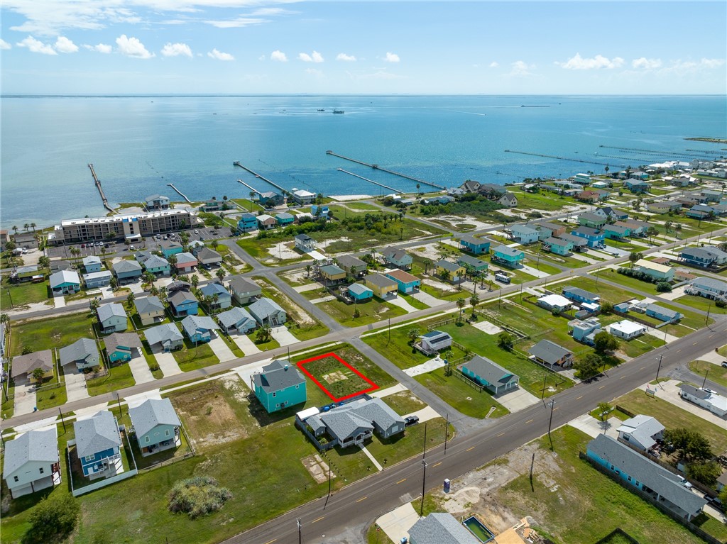 810 E James Street Rockport TX 78382
