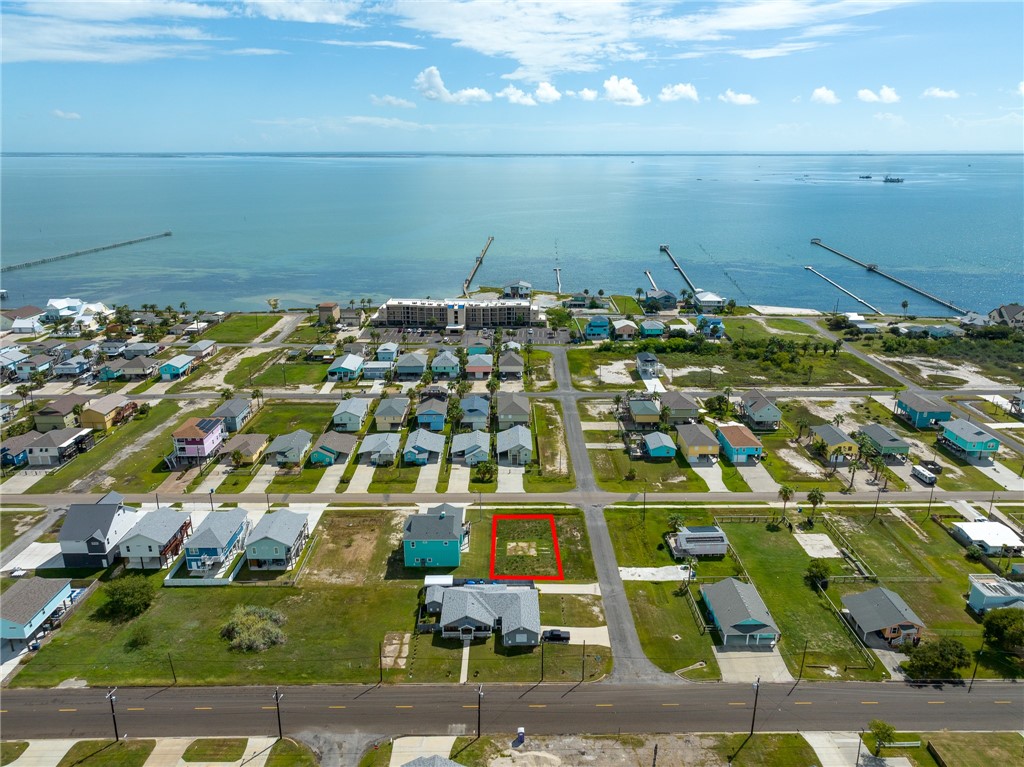 810 E James Street Rockport TX 78382