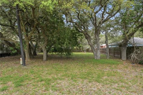 707-709 N Terry Street Rockport TX 78382