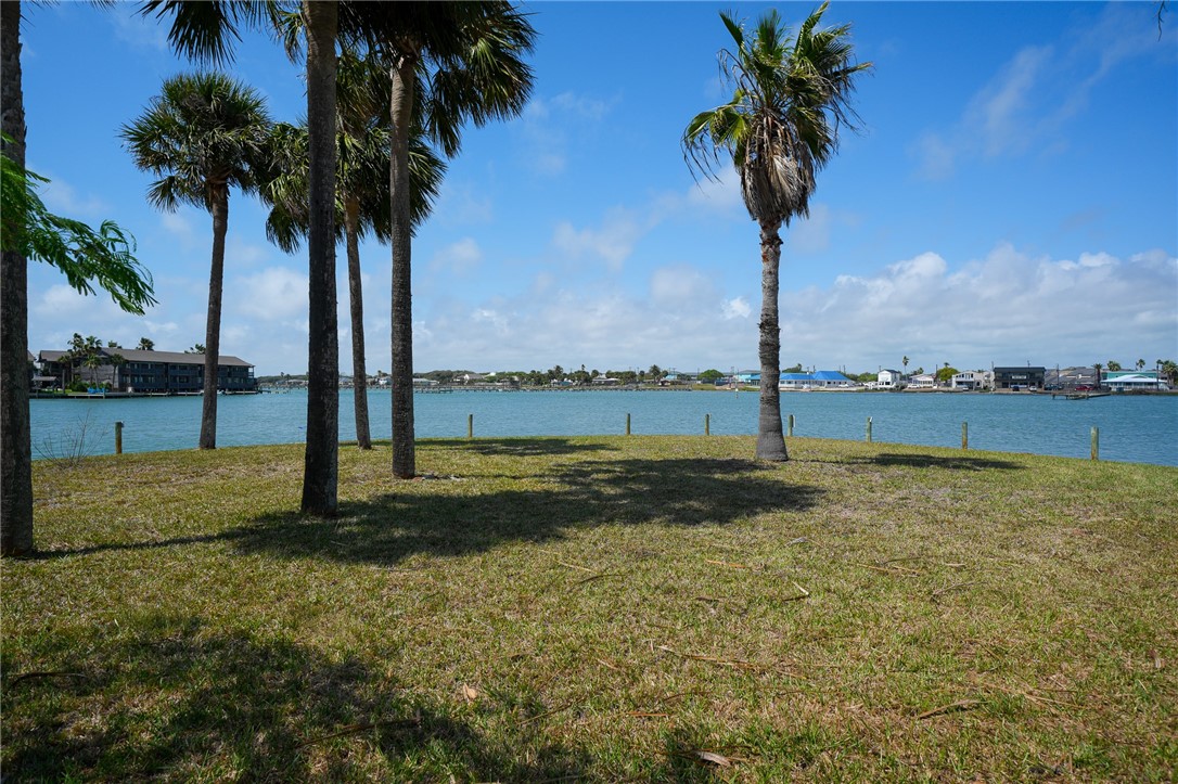 37 Riviera Drive Rockport TX 78382