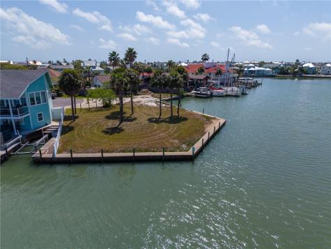 37 Riviera Drive Rockport TX 78382