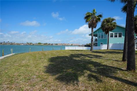 37 Riviera Drive Rockport TX 78382
