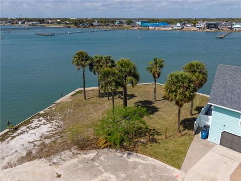 37 Riviera Drive Rockport TX 78382
