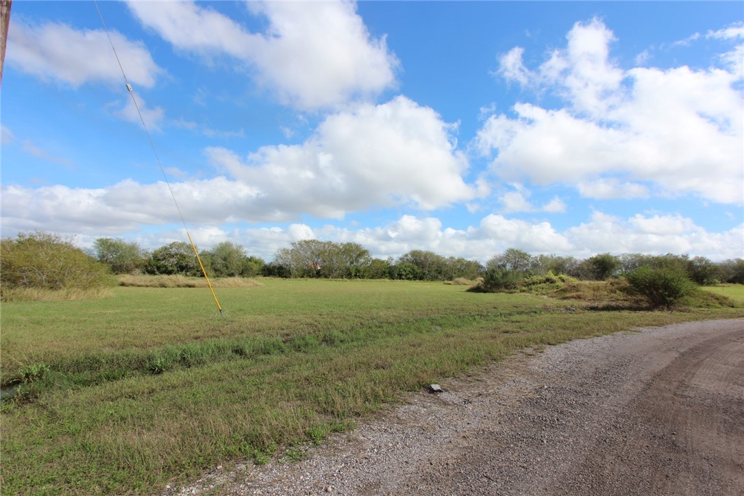 2124 Coyote Trai Corpus Christi TX 78415