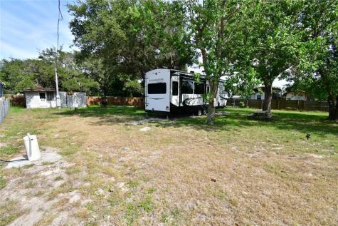304 Traylor Avenue Rockport TX 78382