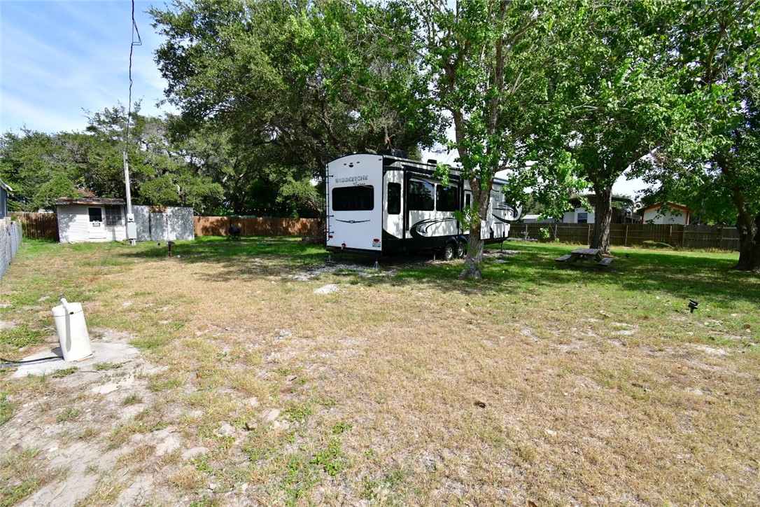 304 Traylor Avenue Rockport TX 78382