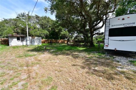 304 Traylor Avenue Rockport TX 78382