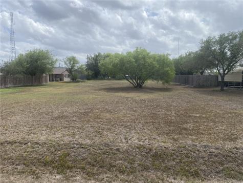 000 Herschap Street Orange Grove TX 78372