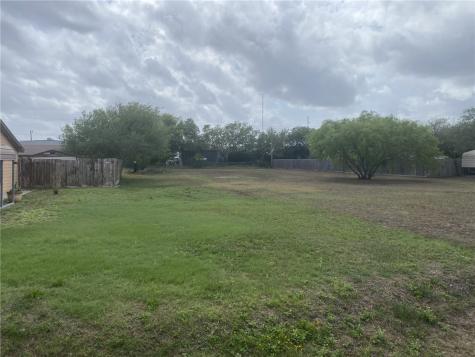 000 Herschap Street Orange Grove TX 78372