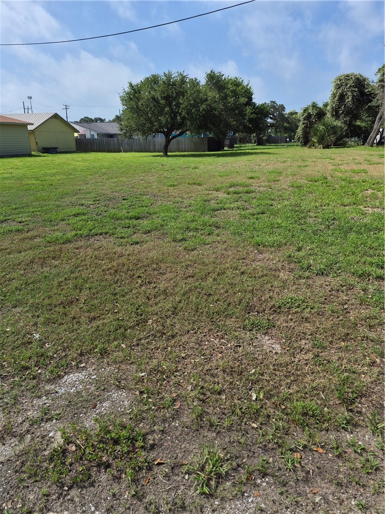 407, 405 E Concho Street Rockport TX 78382