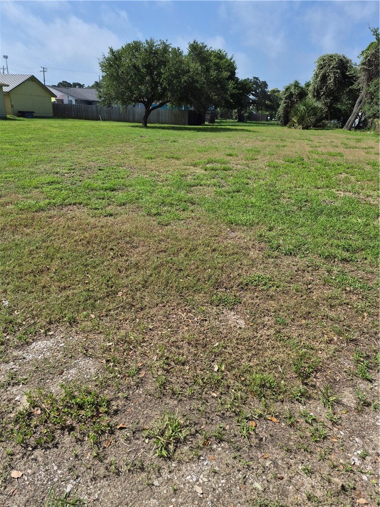 407, 405 E Concho Street Rockport TX 78382