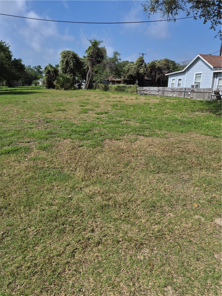 407, 405 E Concho Street Rockport TX 78382