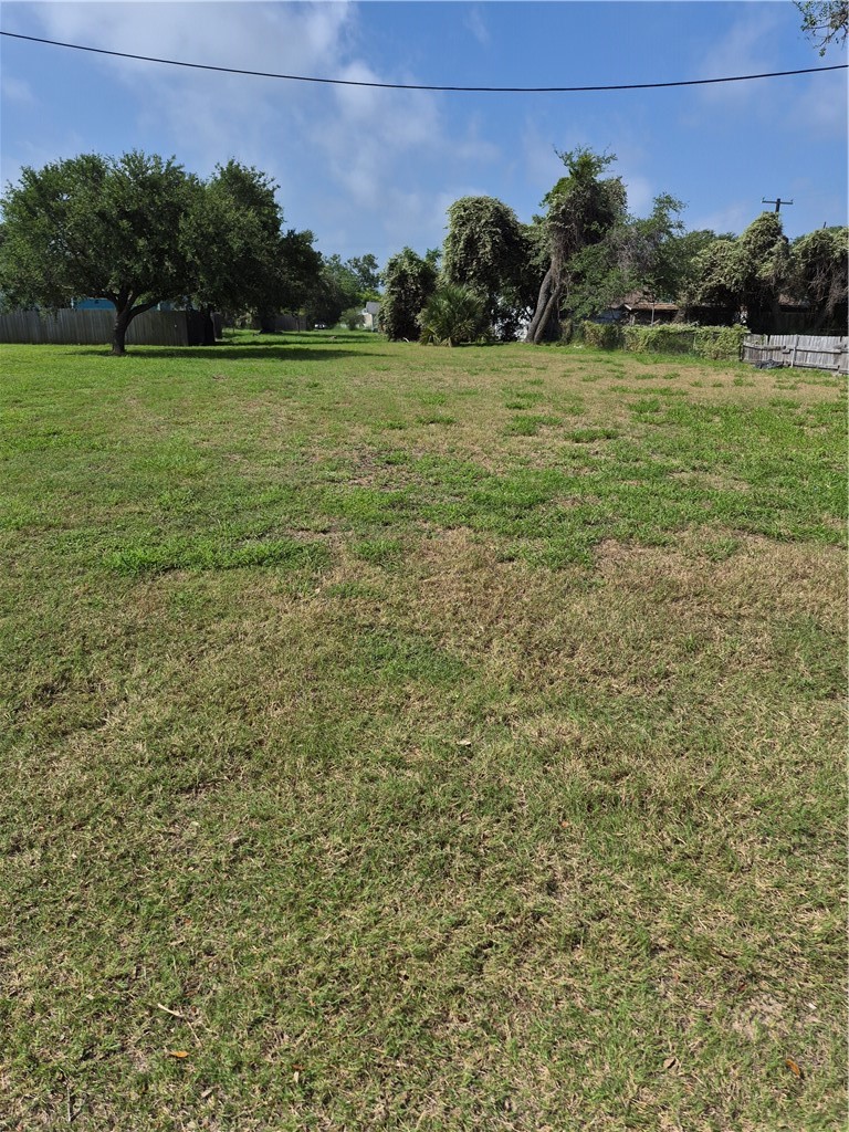 407, 405 E Concho Street Rockport TX 78382