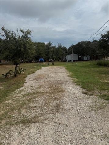 818 Traylor Avenue Rockport TX 78382