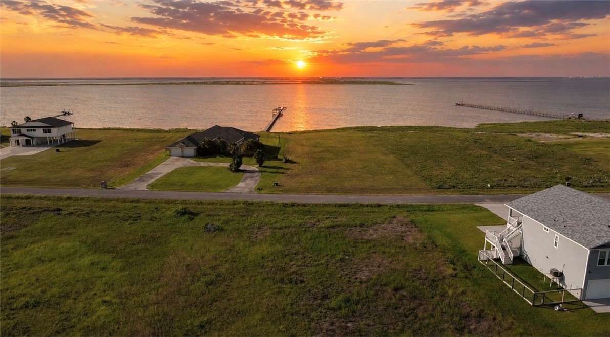 140 Sunrise Drive Rockport TX 78382