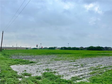 00 Us Highway 77 & Schubert Drive Kingsville TX 78363