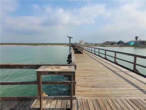 130 Saint Charles W Rockport TX 78382