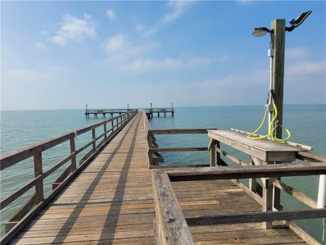 130 Saint Charles W Rockport TX 78382