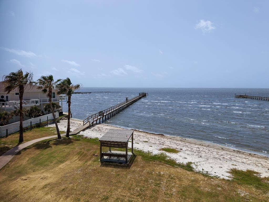 9 Bahama Street Rockport TX 78382