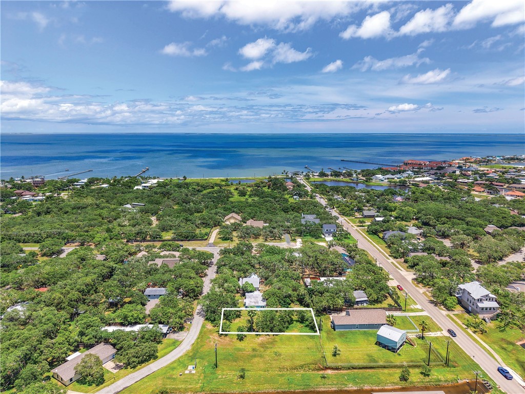 210 Timber Lane Rockport TX 78382