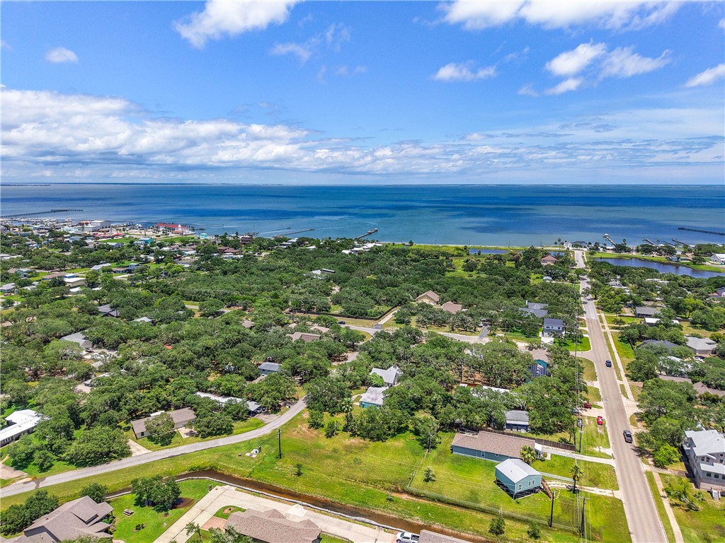 210 Timber Lane Rockport TX 78382