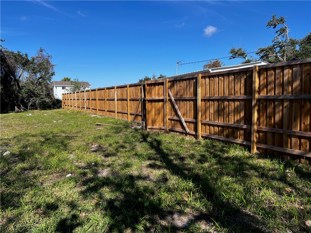 1519 S Doughty Street Rockport TX 78382