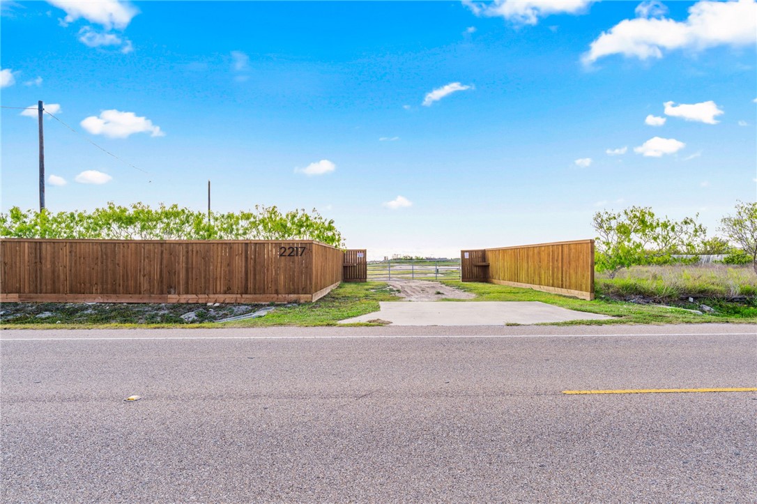 2217 Laguna Shores Corpus Christi TX 78418