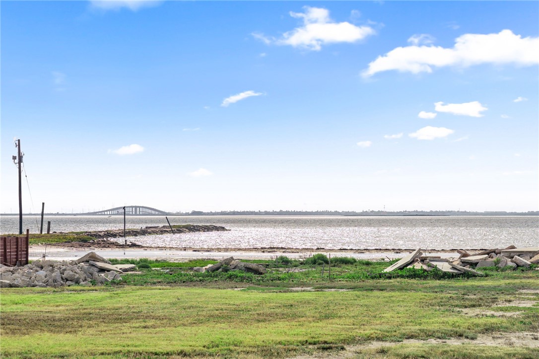 2217 Laguna Shores Corpus Christi TX 78418