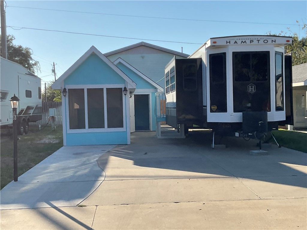 1406 W Corpus Christi Street 18 Rockport TX 78382