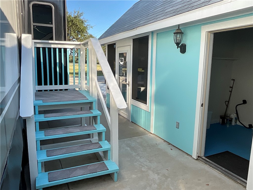 1406 W Corpus Christi Street 18 Rockport TX 78382