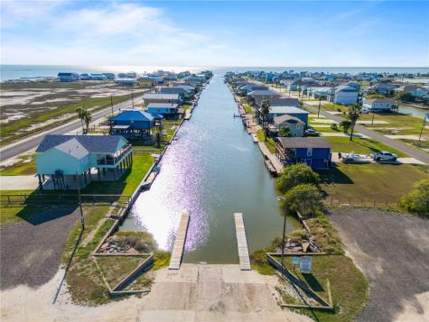 444 Forest Oak Lane Rockport TX 78382