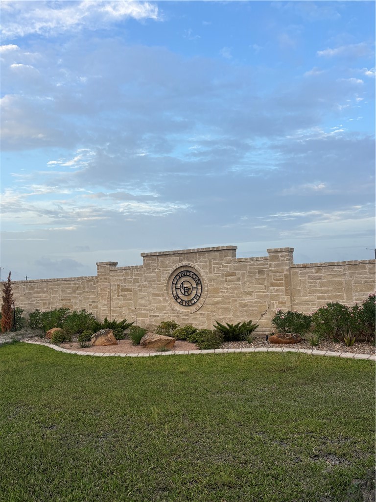 1477 Dancing Elk Drive Corpus Christi TX 78415