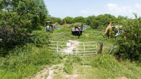 000 Gin Road Bayside TX 78340