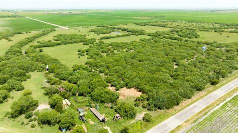 000 Gin Road Bayside TX 78340