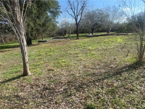 9561 County Road 509 Mathis TX 78368