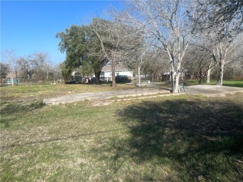 9561 County Road 509 Mathis TX 78368