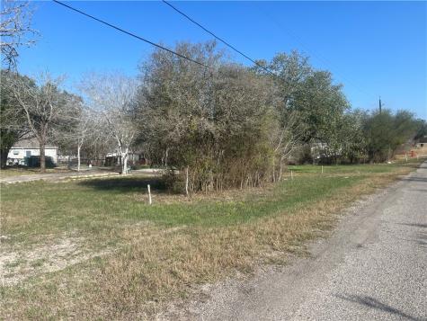 9561 County Road 509 Mathis TX 78368