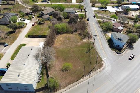 1011 W Broadway Avenue Portland TX 78374
