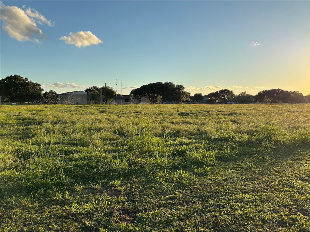 302 W Fannin Street Refugio TX 78377