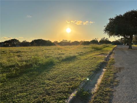 302 W Fannin Street Refugio TX 78377