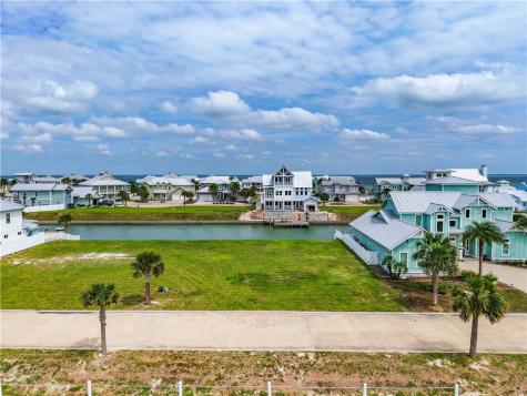 1029 Fiji Drive Rockport TX 78382