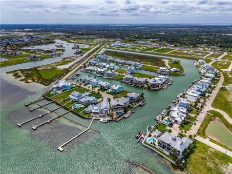 1029 Fiji Drive Rockport TX 78382