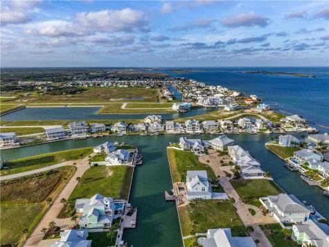 1029 Fiji Drive Rockport TX 78382