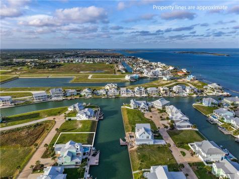 1029 Fiji Drive Rockport TX 78382