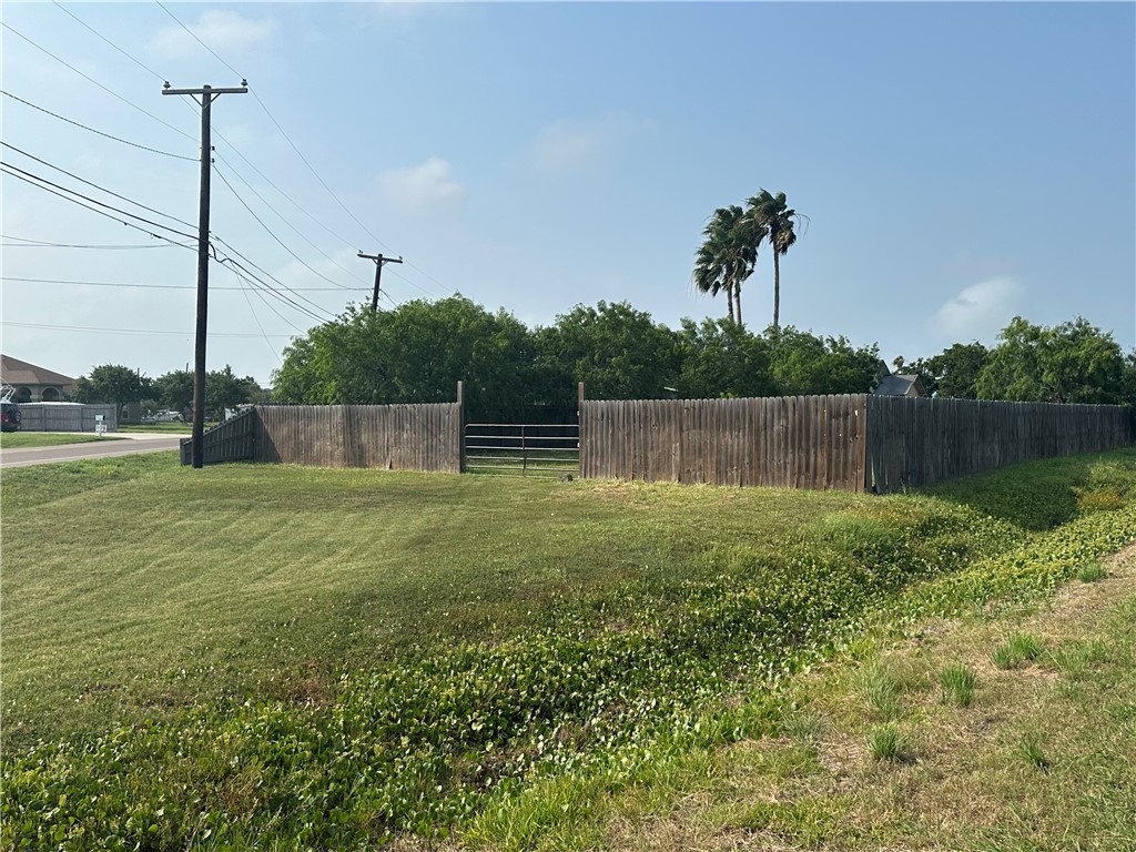 4122 & 4126 Summit Drive Corpus Christi TX 78418