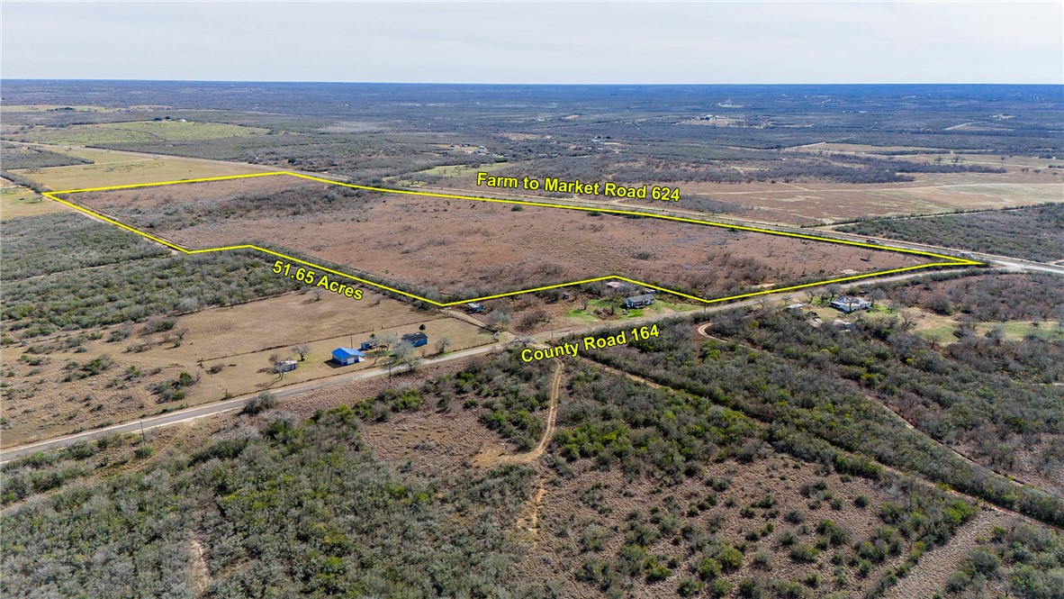 124 County Road 164 George West TX 78022