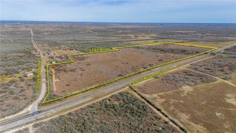 124 County Road 164 George West TX 78022