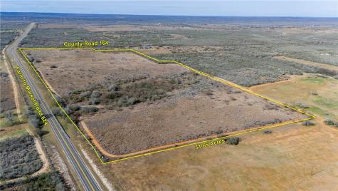 124 County Road 164 George West TX 78022