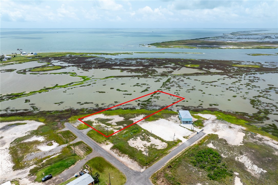 320 E Eleventh Street Rockport TX 78382